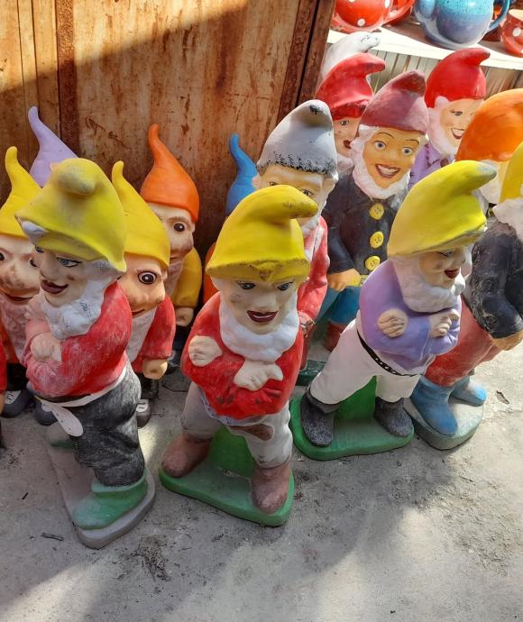 Kerti törpe – festett kerámia figura